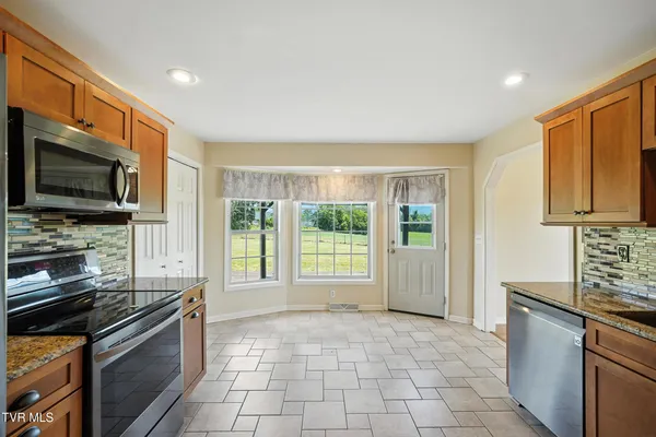 $3,000 | 127 Sarah's Way, Unit 10, Jonesborough, TN 37659