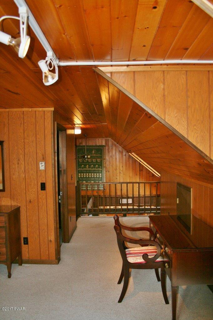 33 Rock Road Lakeville, PA 18438 - Photo 20 of 35