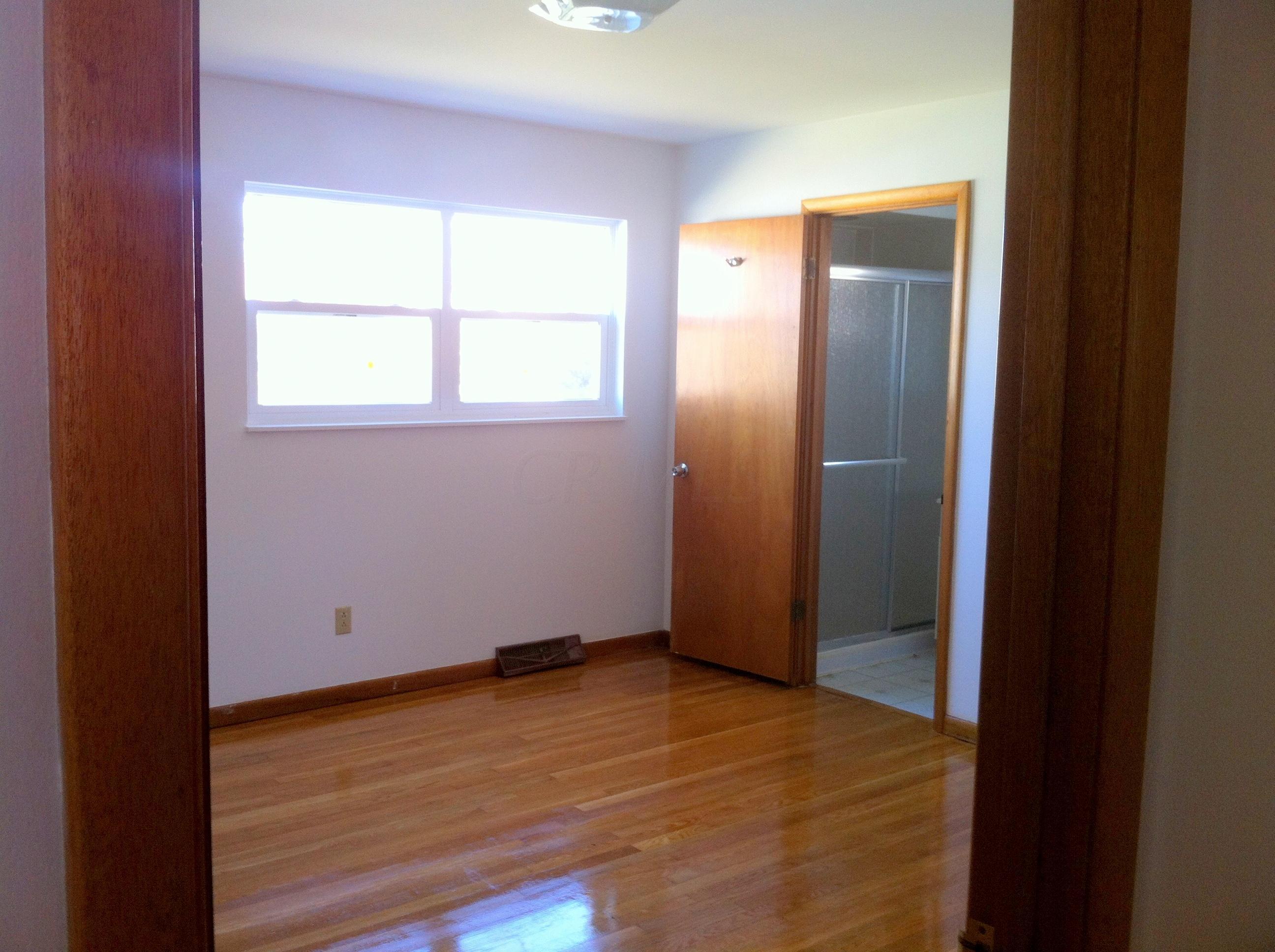 1445 Yorktown Road Columbus, OH 43232 - Photo 11 of 22 Gallery Image 11