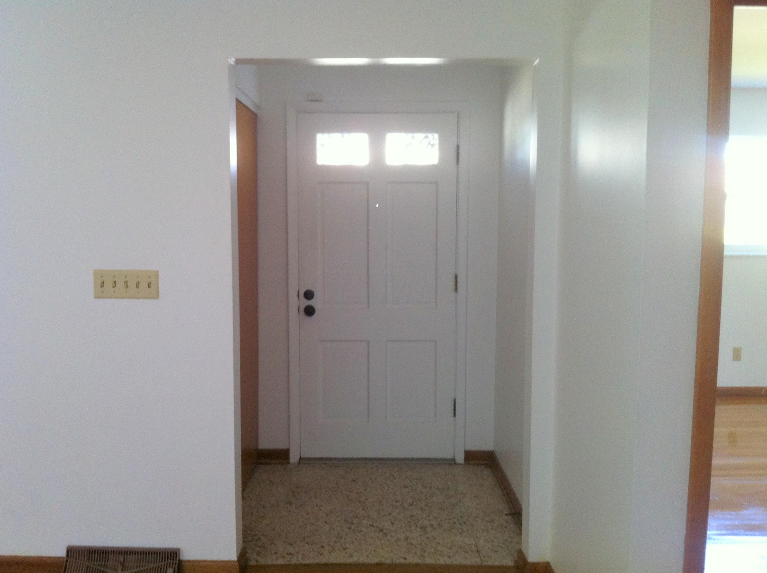 1445 Yorktown Road Columbus, OH 43232 - Photo 2 of 22 Gallery Image 2