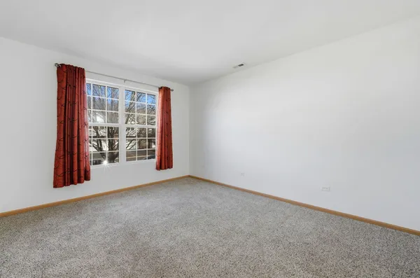 $2,400 | 1357 West Alder Creek Drive, Romeoville, IL 60446