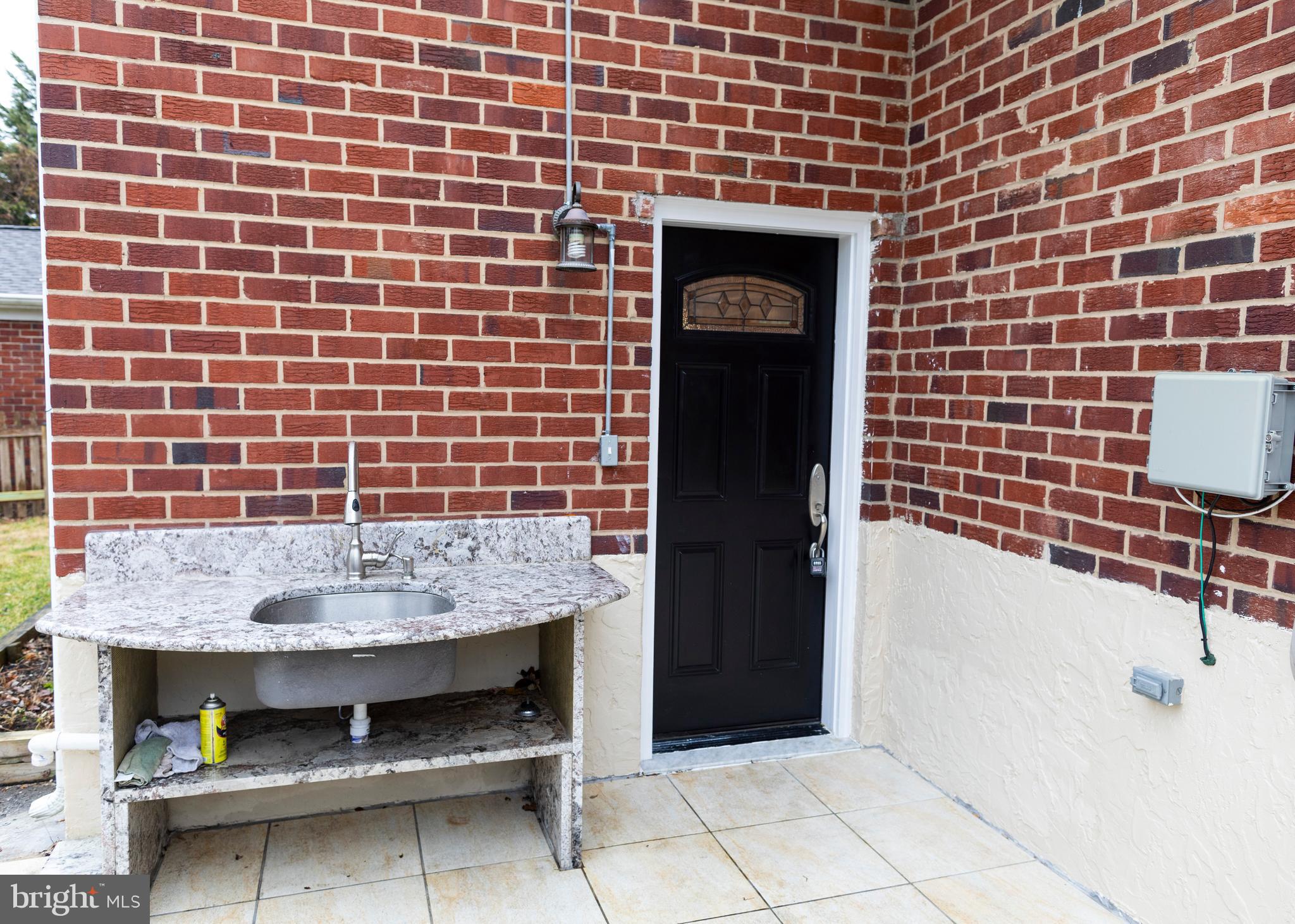 902 Sibley Road Baltimore, MD 21286 - Photo 7 of 26 Exterior Sink