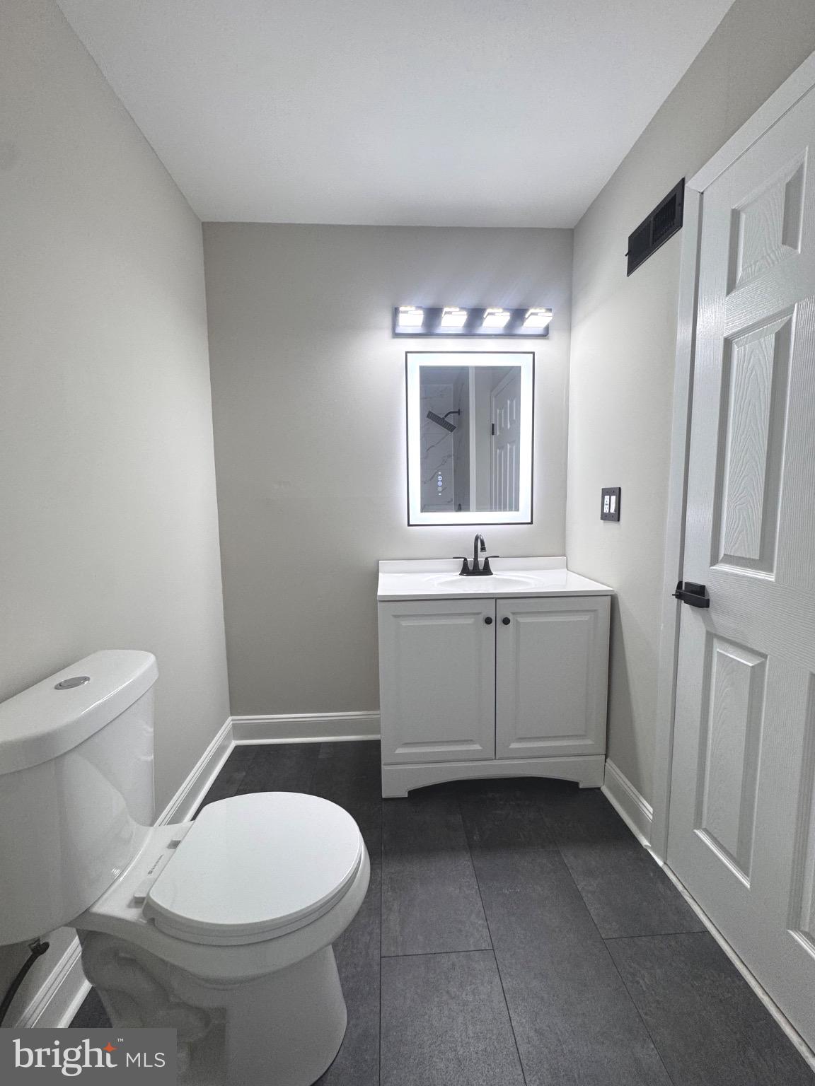 8 Framingham Road Beverly, NJ 08010 - Photo 11 of 32