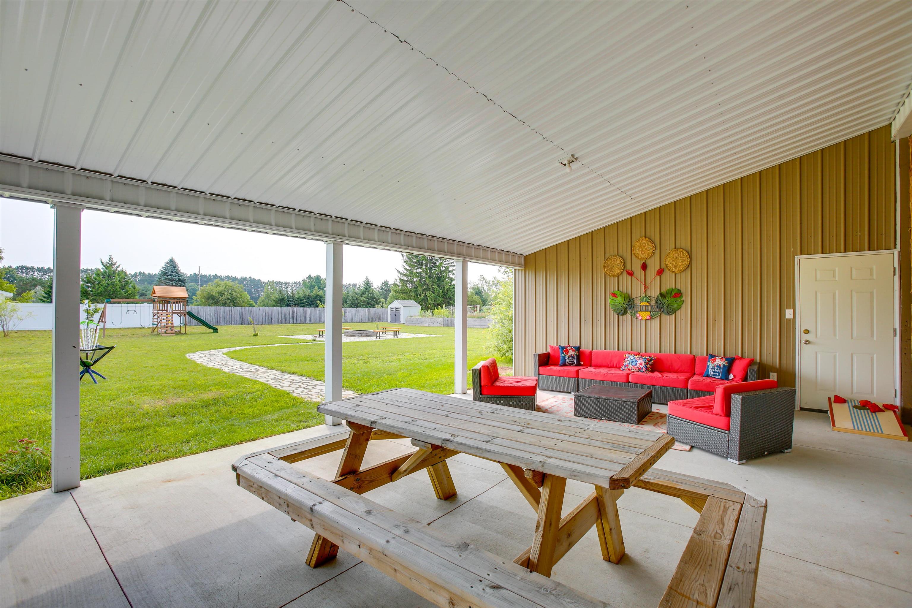 6576 34 Road Cadillac, MI 49601 - Photo 39 of 98