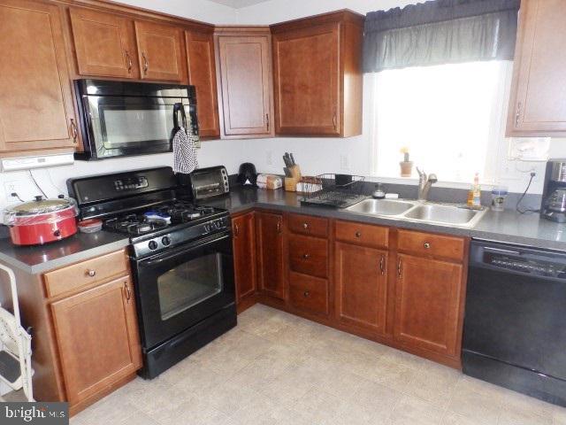 3174 Jessica Road Dover, PA 17315 - Photo 9 of 32 Gallery Image 9