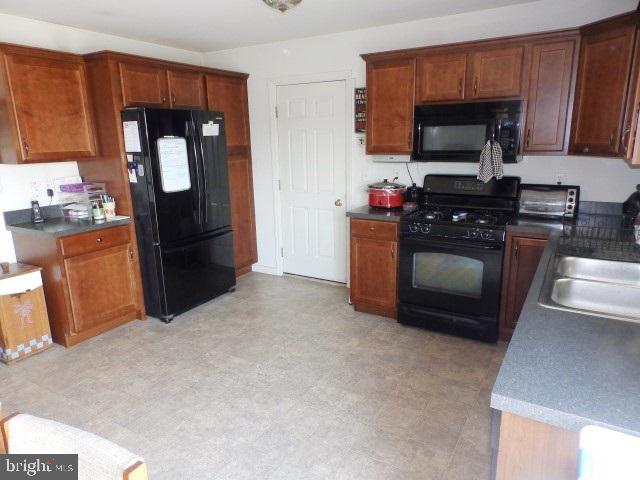 3174 Jessica Road Dover, PA 17315 - Photo 10 of 32 Gallery Image 10