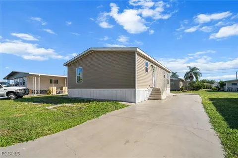 $200,000 | 372 Santa Fe Trail, North Fort Myers, FL 33917