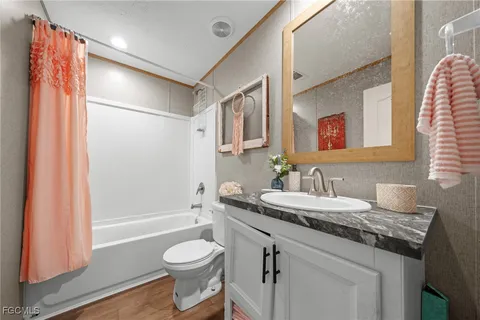 $200,000 | 372 Santa Fe Trail, North Fort Myers, FL 33917