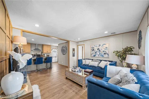 $200,000 | 372 Santa Fe Trail, North Fort Myers, FL 33917