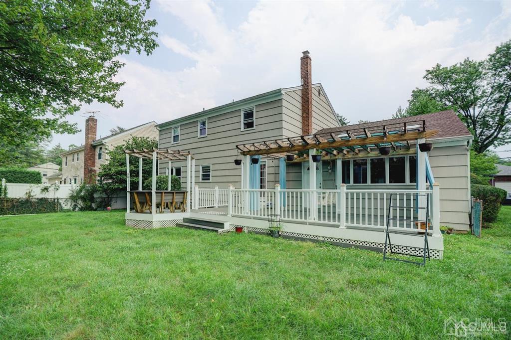 7 Calvert Avenue East Edison, NJ 08820 - Photo 3 of 47