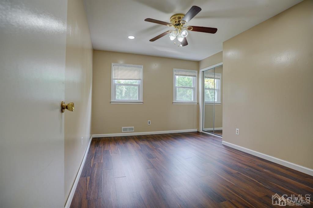 7 Calvert Avenue East Edison, NJ 08820 - Photo 34 of 47