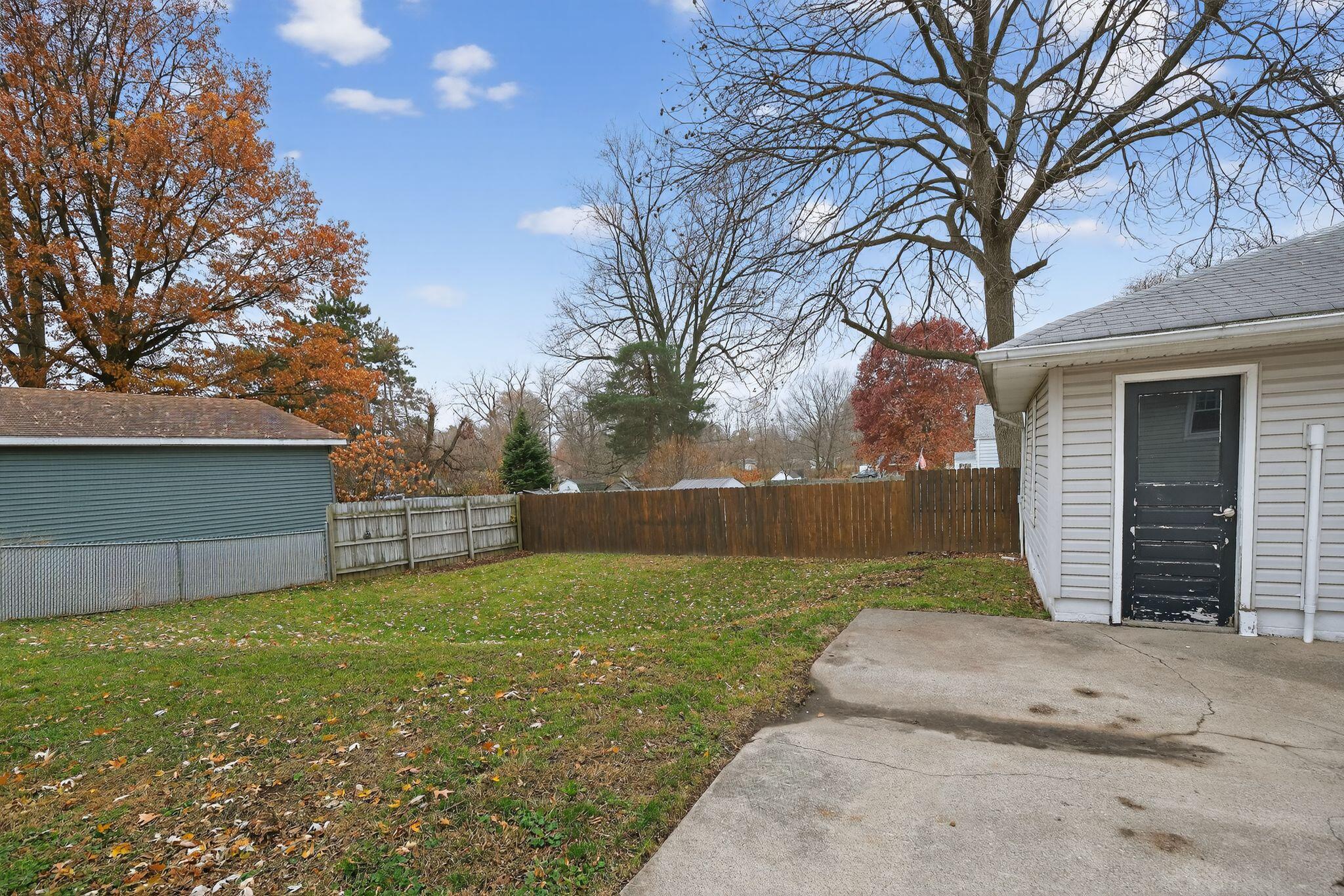 1311 Roosevelt Road Valparaiso, IN 46383 - Photo 22 of 27 2048x1366