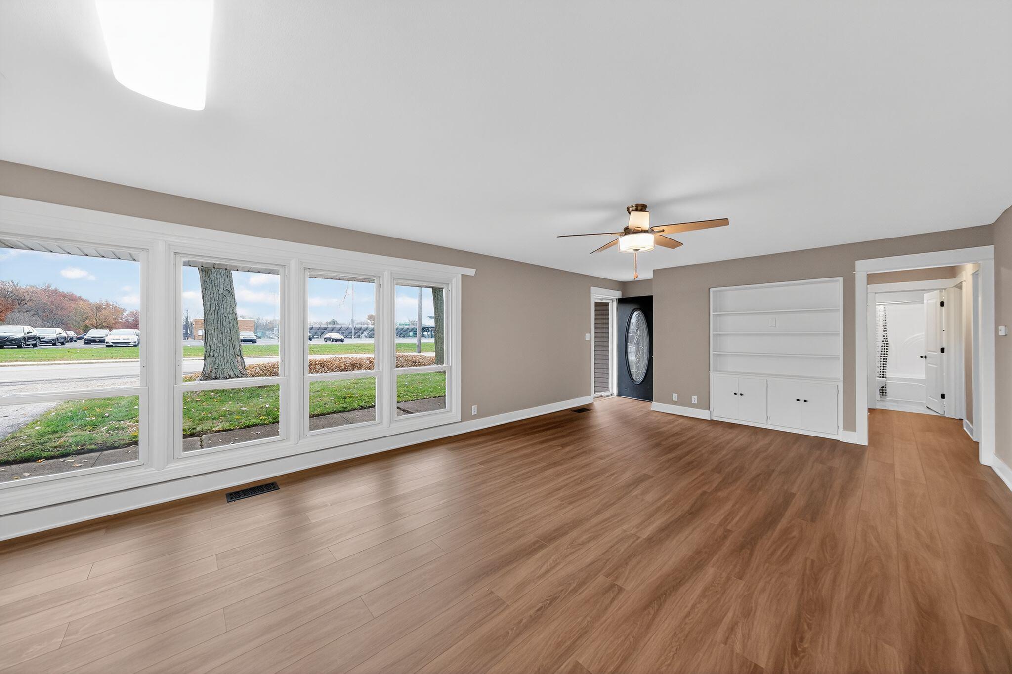 1311 Roosevelt Road Valparaiso, IN 46383 - Photo 4 of 27 2048x1365