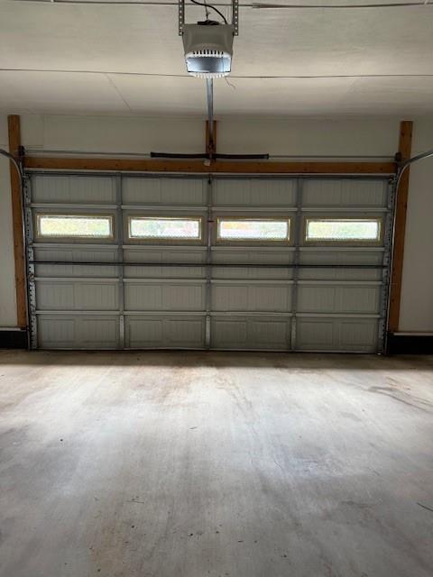 123 Mayview Lane Sandersville, GA 31082 - Photo 16 of 20 a view of a garage