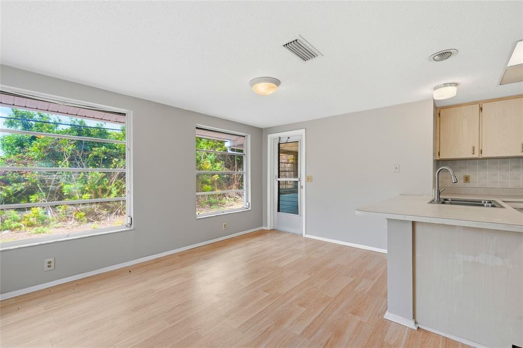 875 Ponderosa Road Venice, FL 34293 - Photo 13 of 51