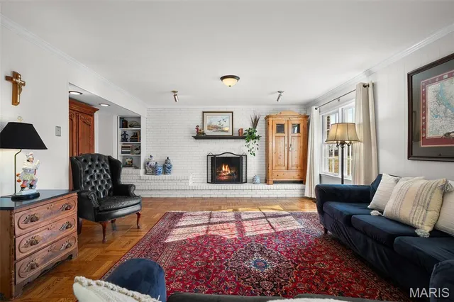 $579,000 | 11960 Randy Drive, Creve Coeur, MO 63141