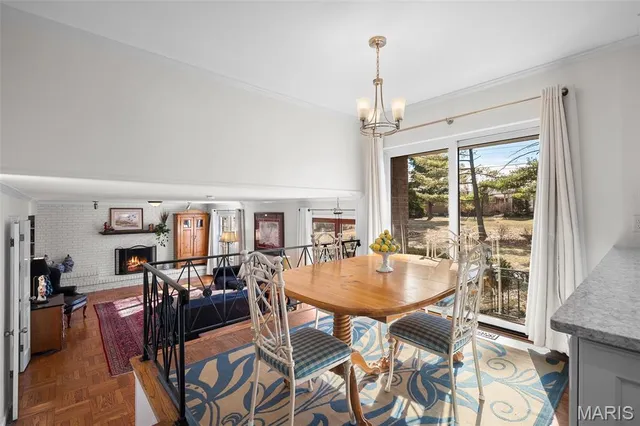 $579,000 | 11960 Randy Drive, Creve Coeur, MO 63141