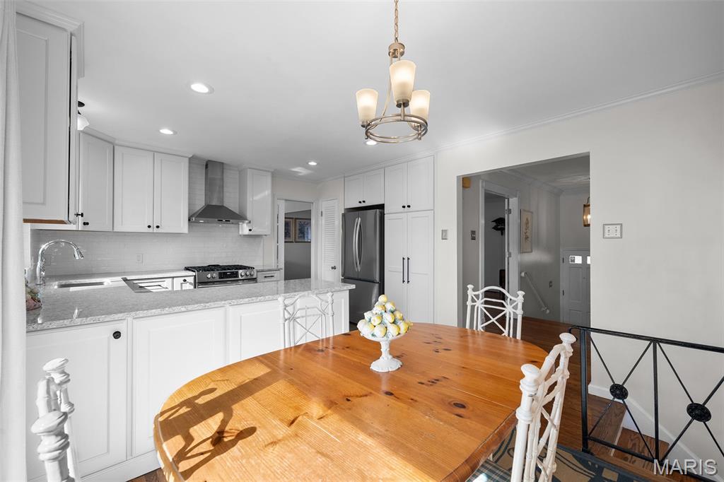 11960 Randy Drive Creve Coeur, MO 63141 - Photo 16 of 37