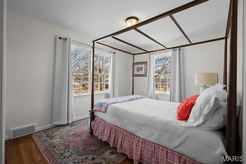 $579,000 | 11960 Randy Drive, Creve Coeur, MO 63141