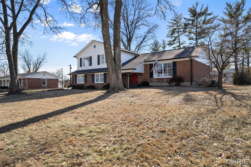 11960 Randy Drive Creve Coeur, MO 63141 - Photo 3 of 37