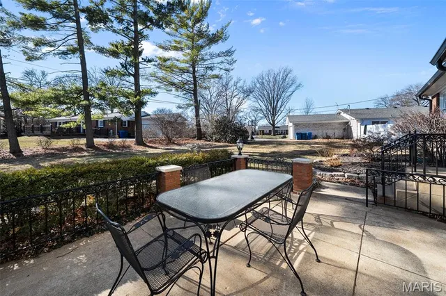 $579,000 | 11960 Randy Drive, Creve Coeur, MO 63141