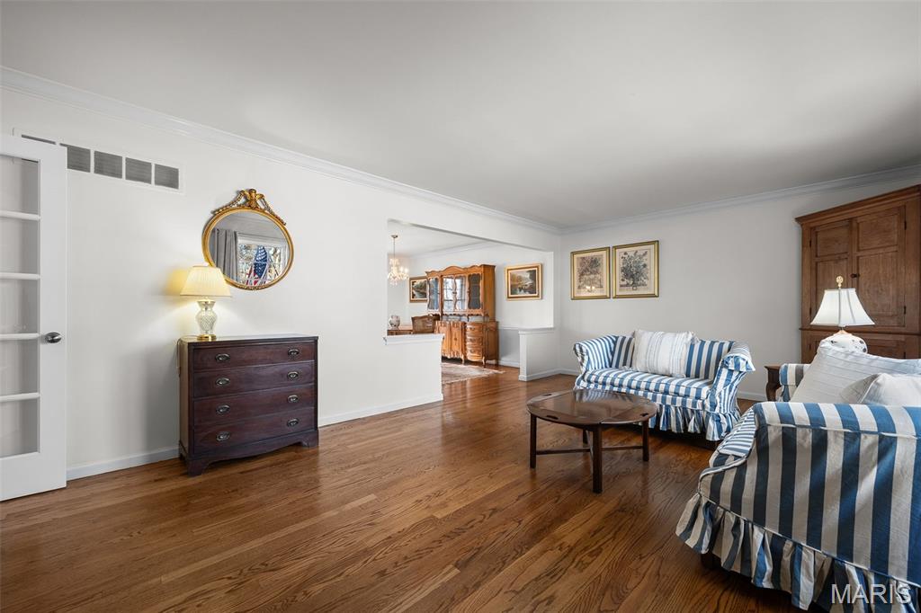 11960 Randy Drive Creve Coeur, MO 63141 - Photo 9 of 37