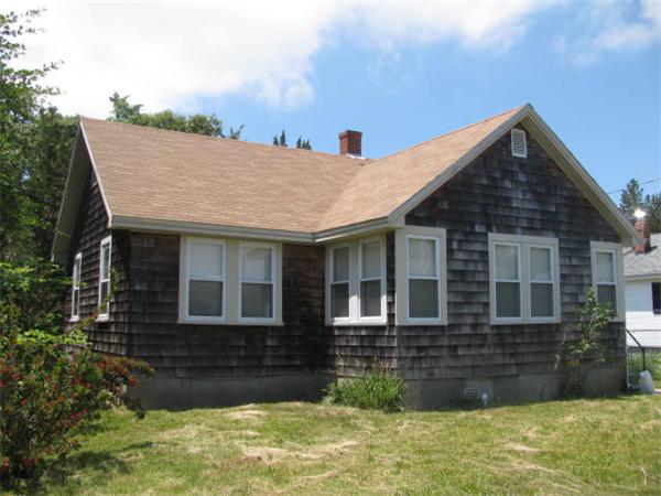31 Barnes Street Wareham, MA 02571 - Photo 1 of 22 Gallery Image 1