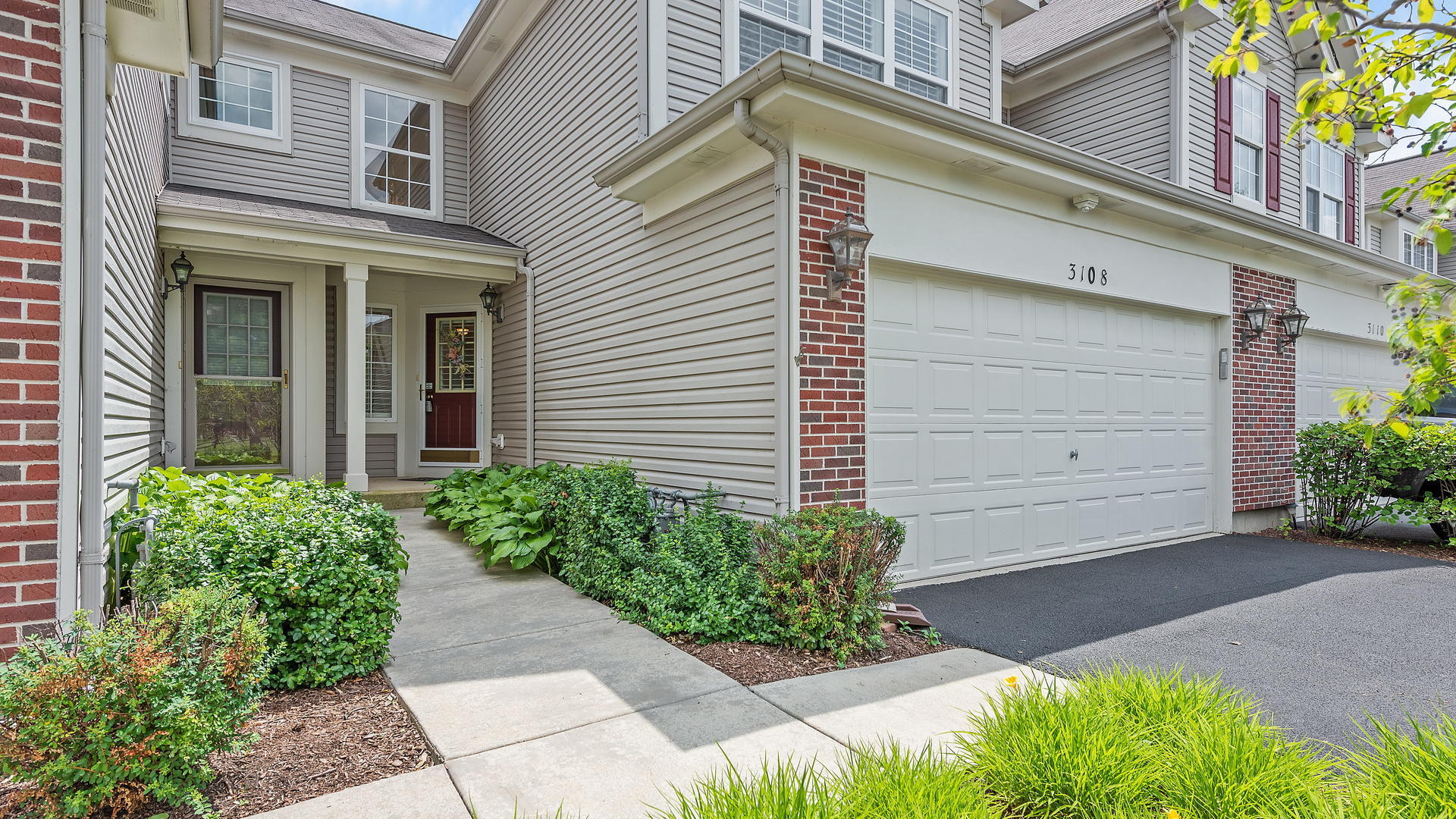 3108 Crystal Rock Road Naperville, IL 60564 - Photo 2 of 26