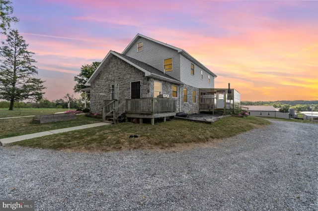 a view of outdoor space