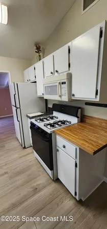 $2,000 | 833 Cronin Avenue, Melbourne, FL 32935