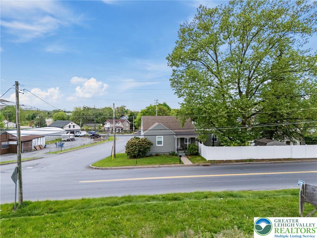 30 Morgan Hill Road Easton, PA 18042 - Photo 2 of 24 Gallery Image 2
