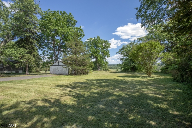 114 Amwell Road Flemington, NJ 08822 - Photo 7 of 31