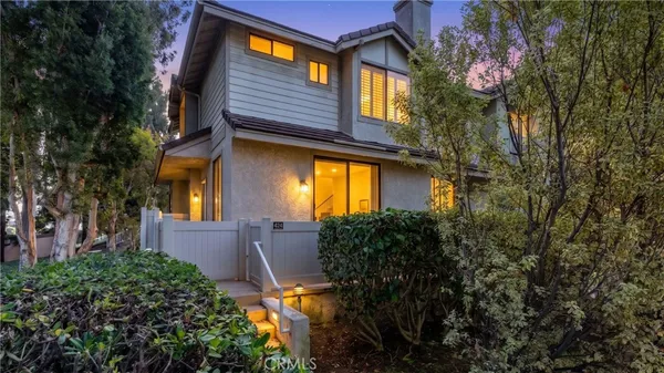$849,000 | 2595 Plaza Del Amo, Unit 424, Torrance, CA 90503