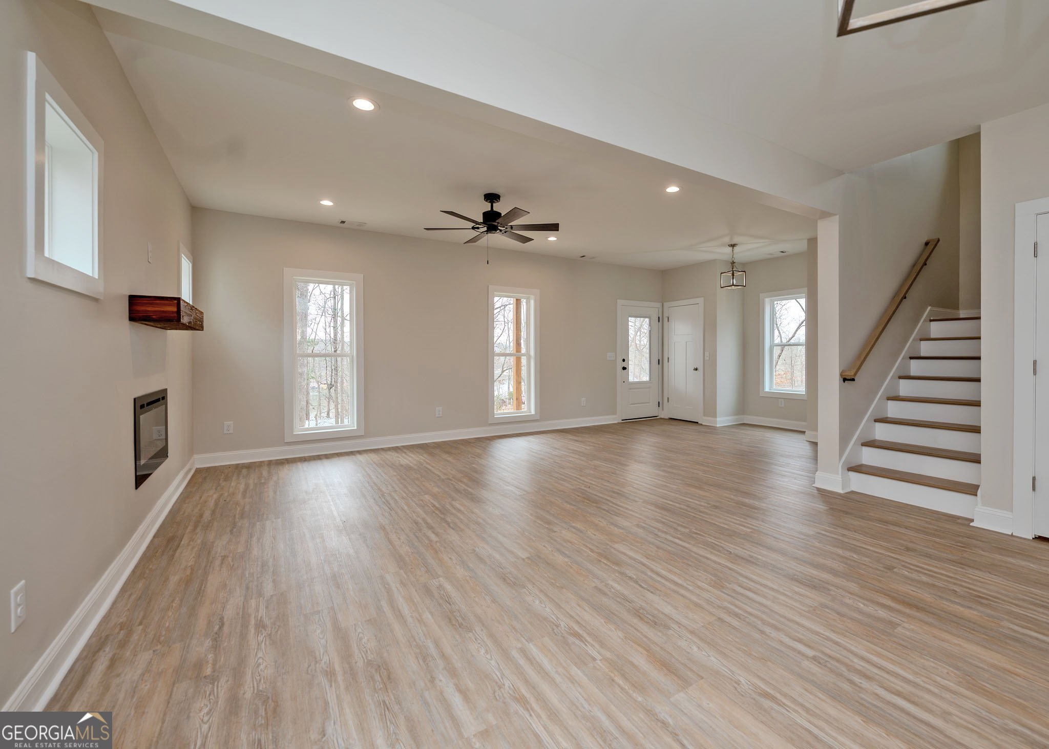 990 Rue Fluer De Lis Lavonia, GA 30553 - Photo 11 of 35