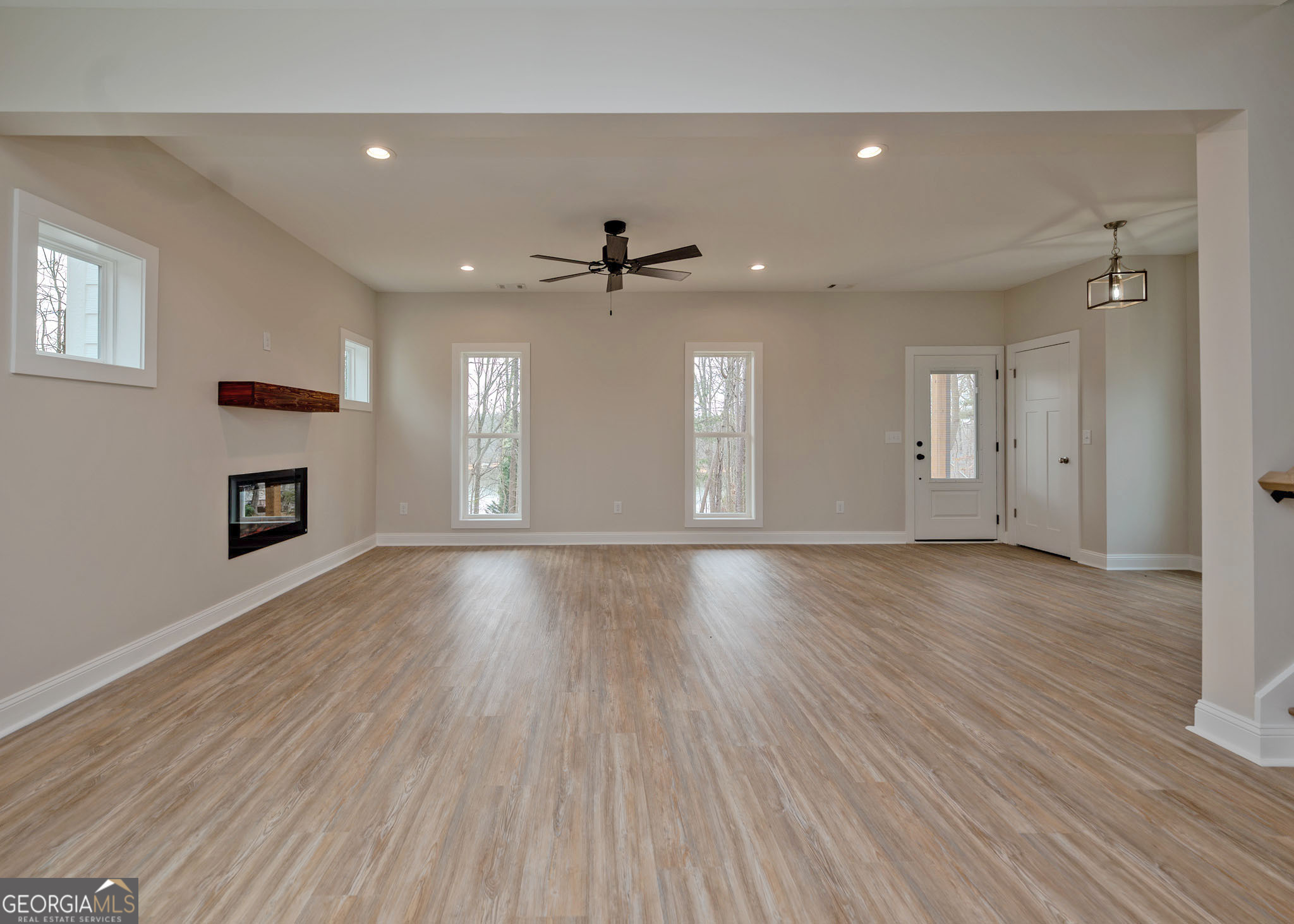 990 Rue Fluer De Lis Lavonia, GA 30553 - Photo 9 of 35