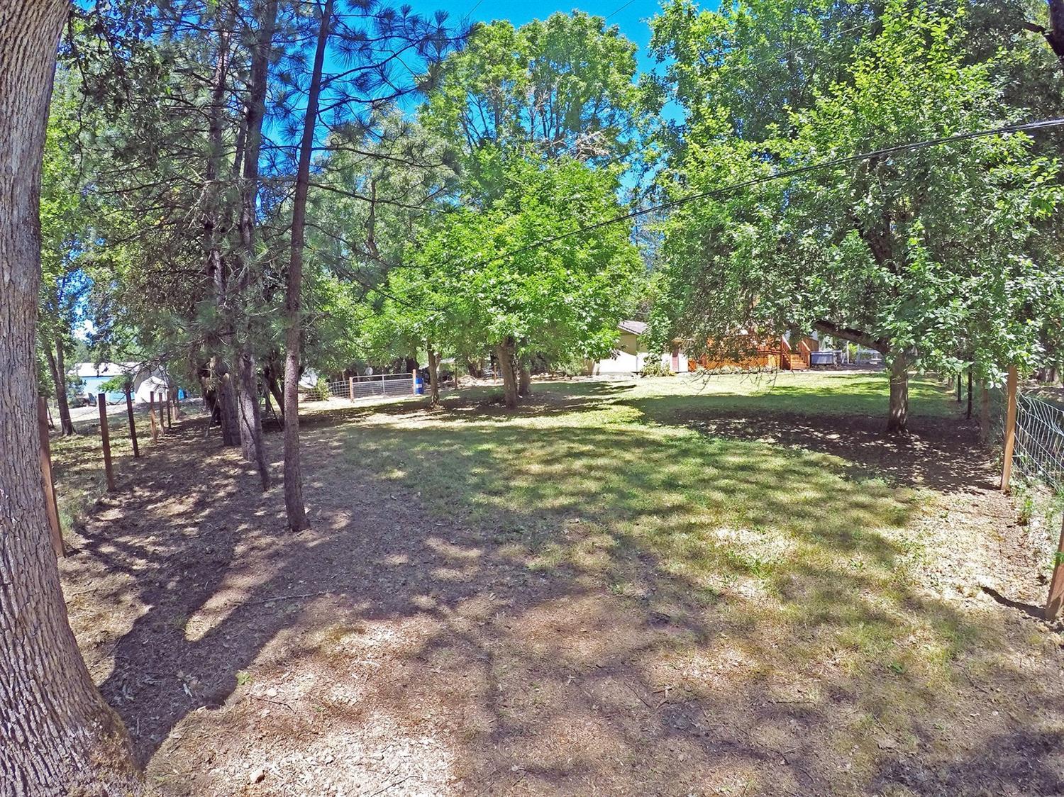 765 Old Ferry Road Shady Cove, OR 97539 - Photo 23 of 32 Large fenced in yard!
