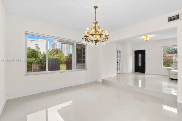 $4,800 | 261 188th Street, Unit 261, Sunny Isles Beach, FL 33160