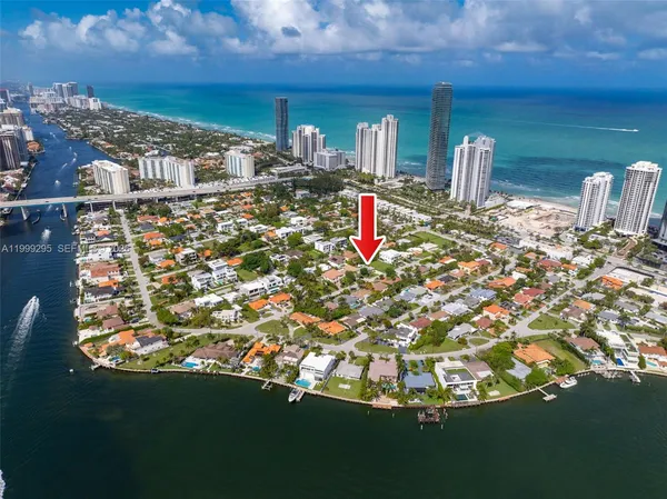$4,800 | 261 188th Street, Unit 261, Sunny Isles Beach, FL 33160