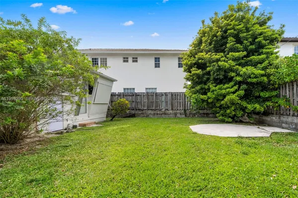 $4,800 | 261 188th Street, Unit 261, Sunny Isles Beach, FL 33160