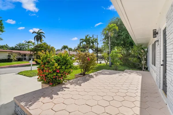 $4,800 | 261 188th Street, Unit 261, Sunny Isles Beach, FL 33160