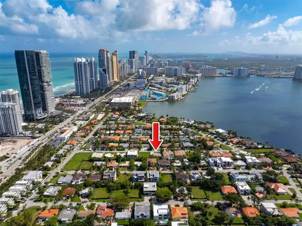 $4,800 | 261 188th Street, Unit 261, Sunny Isles Beach, FL 33160