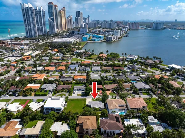 $4,800 | 261 188th Street, Unit 261, Sunny Isles Beach, FL 33160