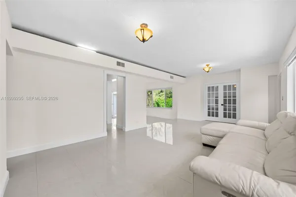 $4,800 | 261 188th Street, Unit 261, Sunny Isles Beach, FL 33160