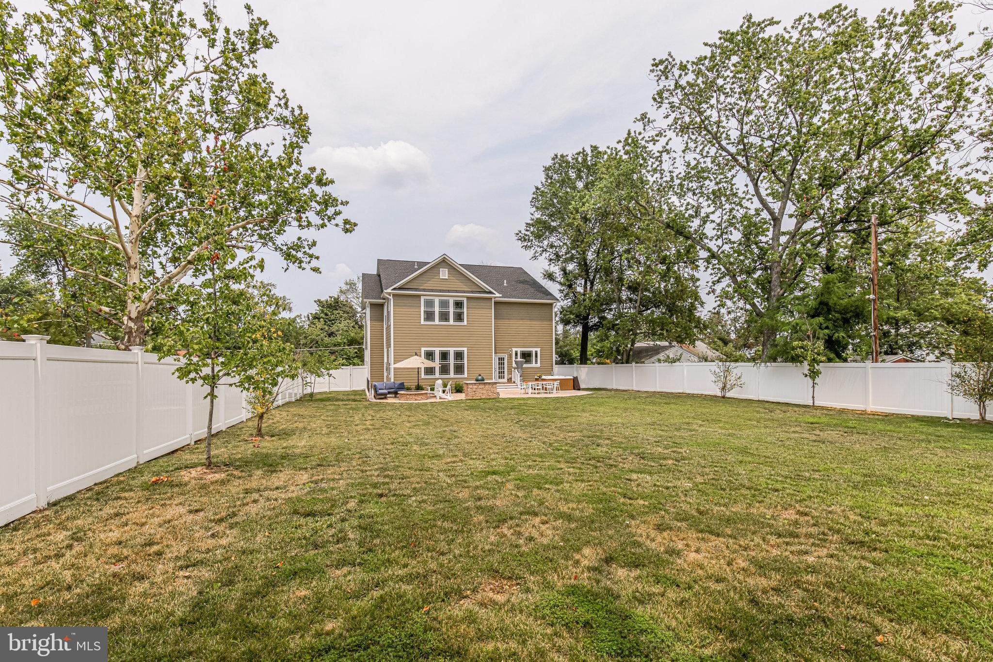 3003 Franklin Street Alexandria, VA 22306 - Photo 61 of 61 New PVC Fence