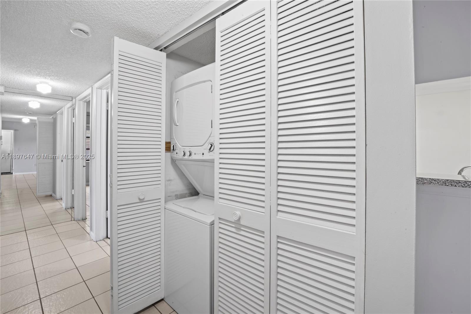 8530 Southwest 149th Avenue, Unit 906 Miami, FL 33193 - Photo 11 of 20 a bathroom with a shower