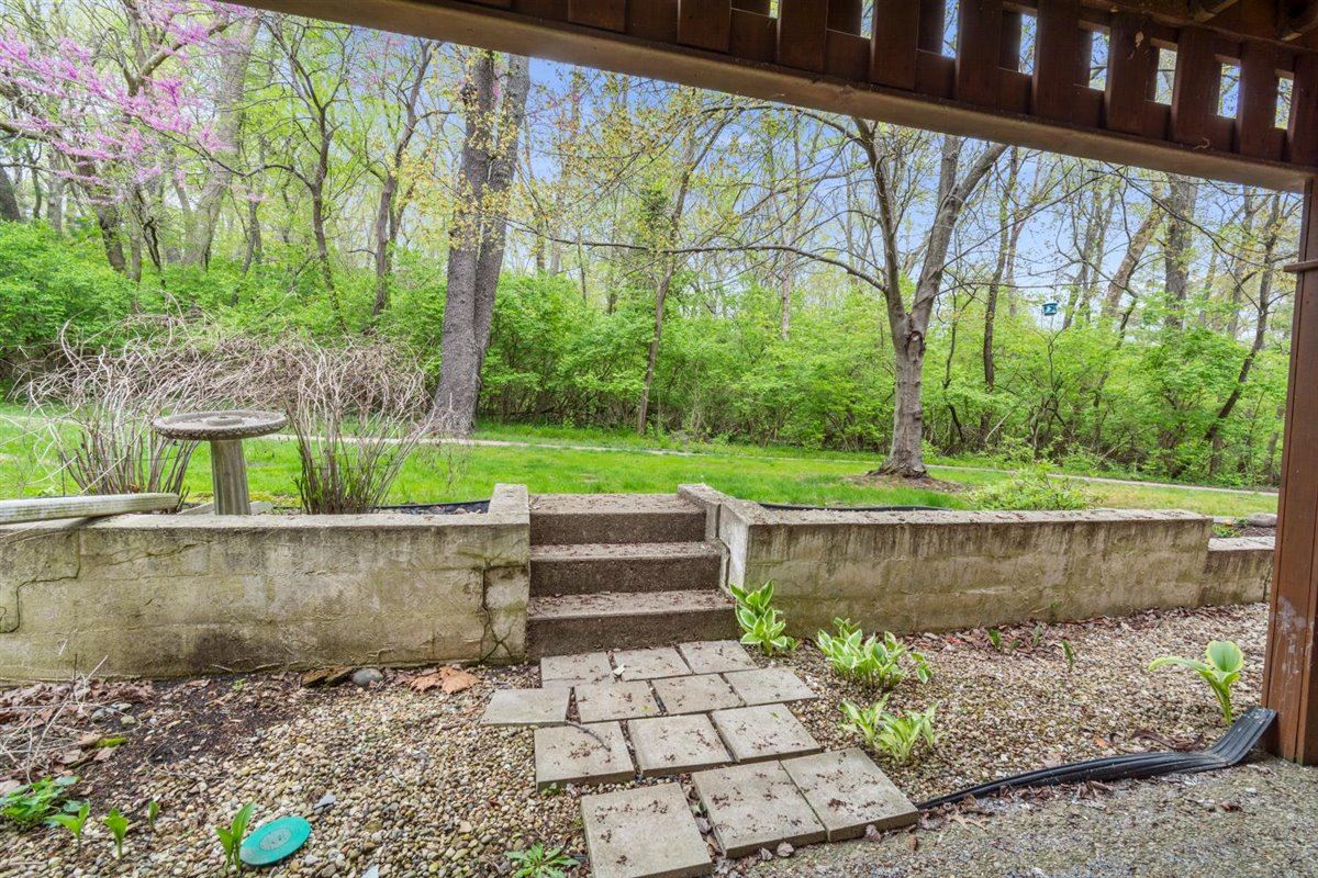 3 Country Place Springfield, IL 62703 - Photo 47 of 49