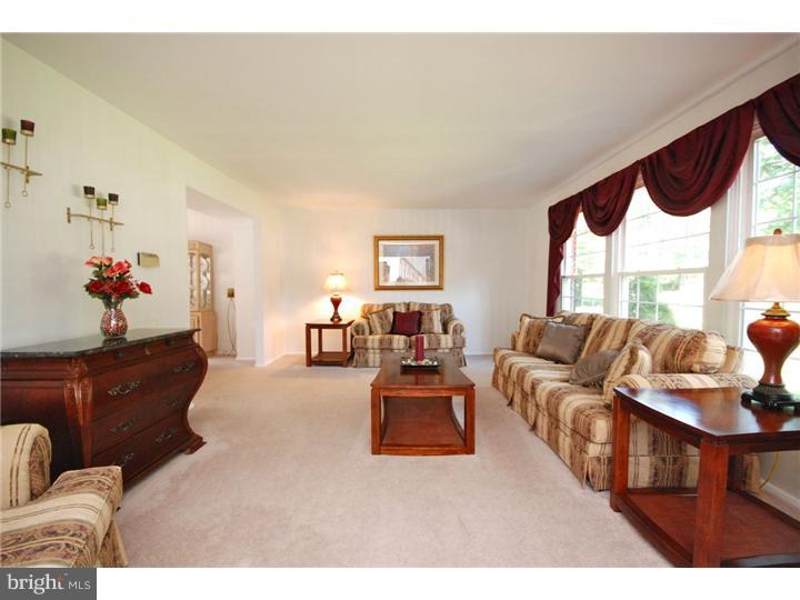 408 Kresson Road Cherry Hill, NJ 08034 - Photo 4 of 25 Gallery Image 4