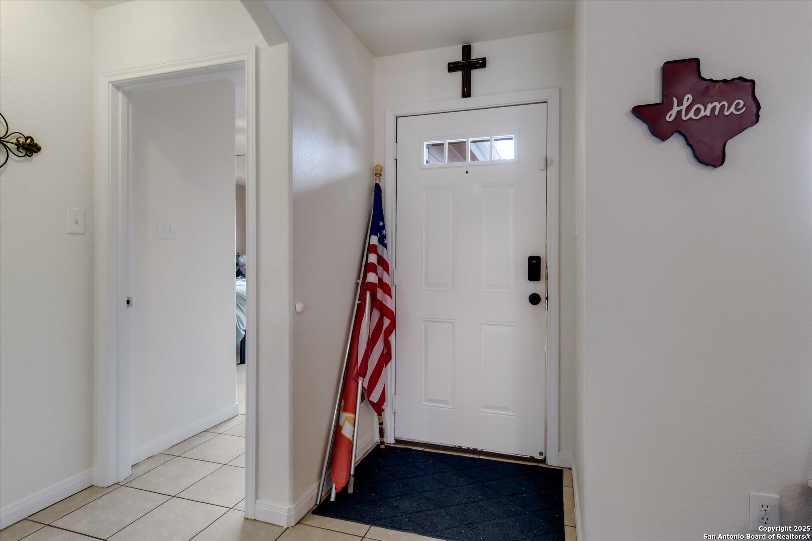 6016 Apache Moon Spring Branch, TX 78070 - Photo 5 of 32 a view of a hallway with elevator