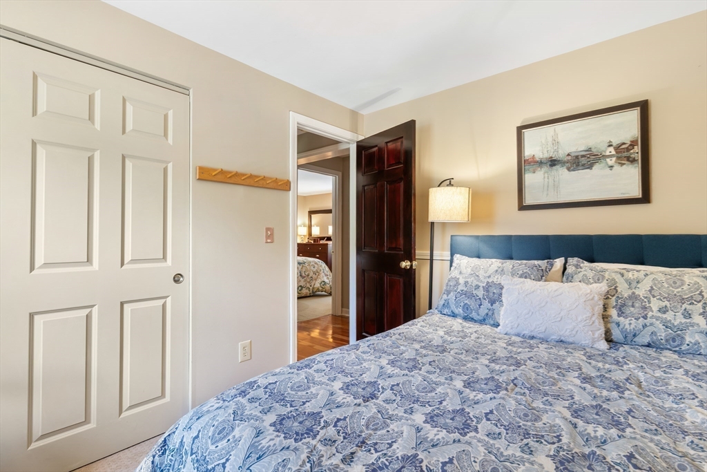 77 Locust Street Freetown, MA 02702 - Photo 17 of 37