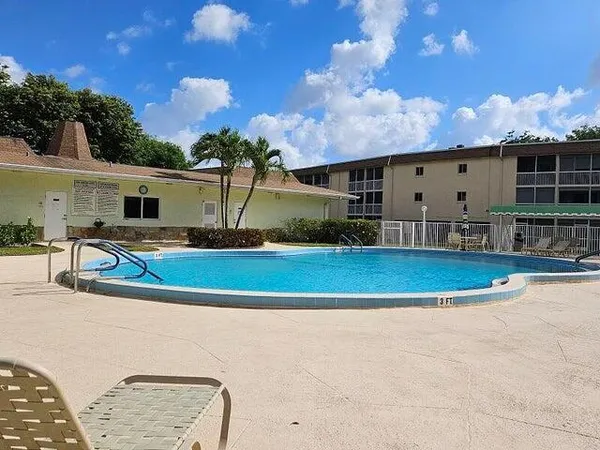 $95,900 | 300 Village Green Circle South, Unit 209, Palm Springs, FL 33461